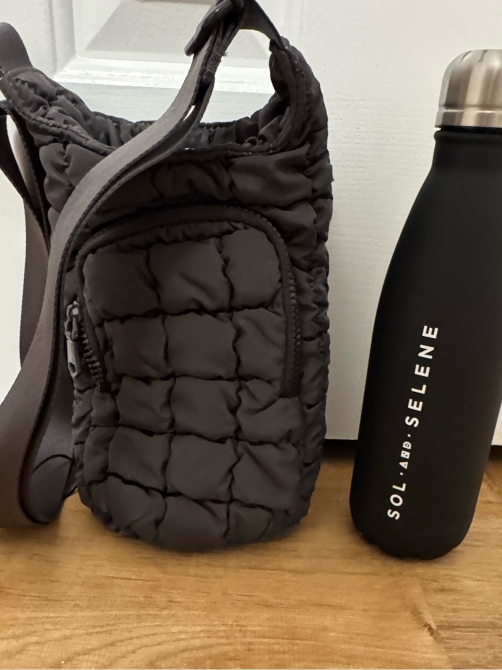 NWT Sol and Selene Let It Flow Quilted Puffer Crossbody Bag Carbon Black
